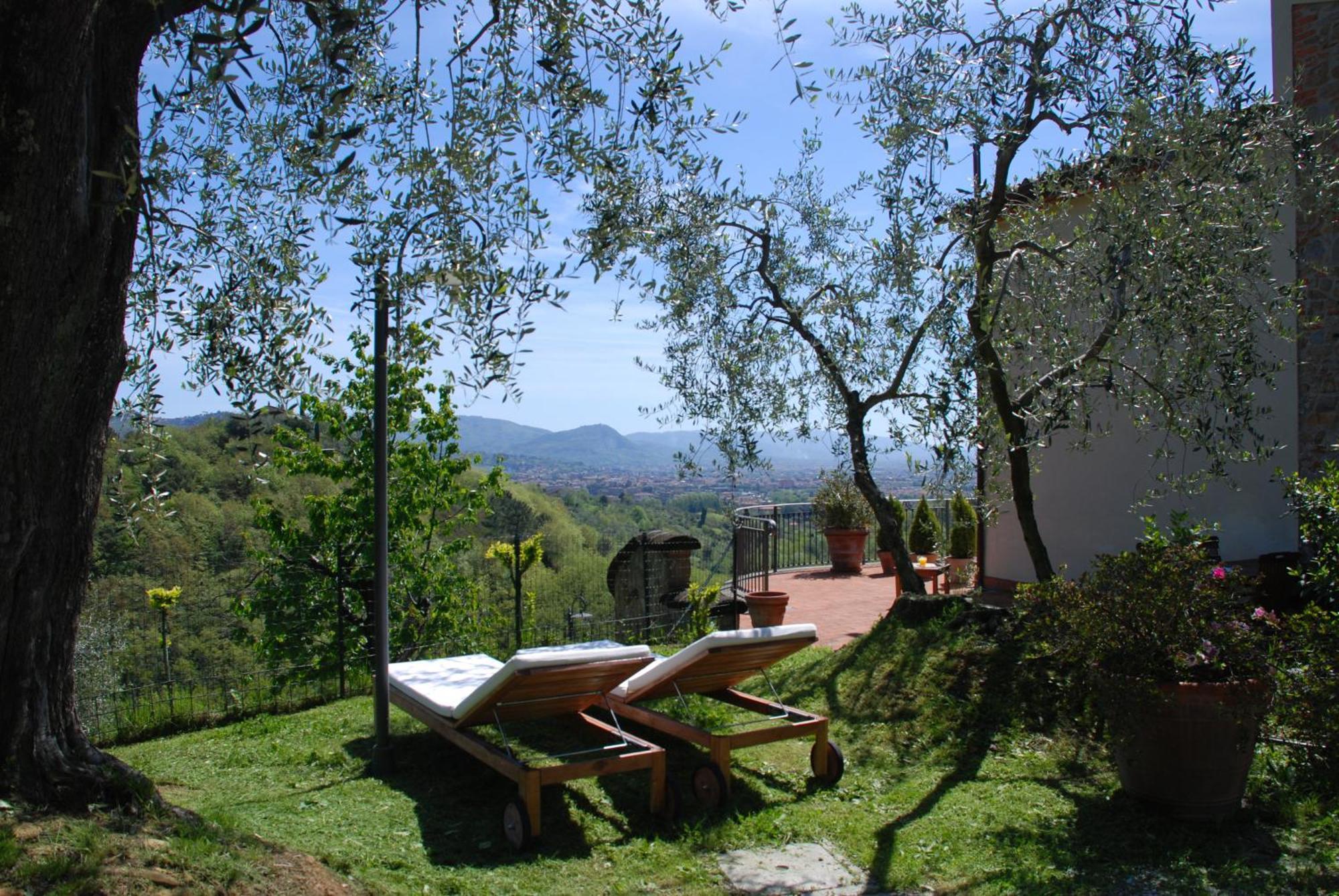 B&B Hotel La Piana Борго-а-Буджано Экстерьер фото